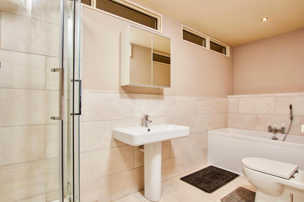 The Stunning Central Harrogate Abode - Sleeps 6 المظهر الخارجي الصورة